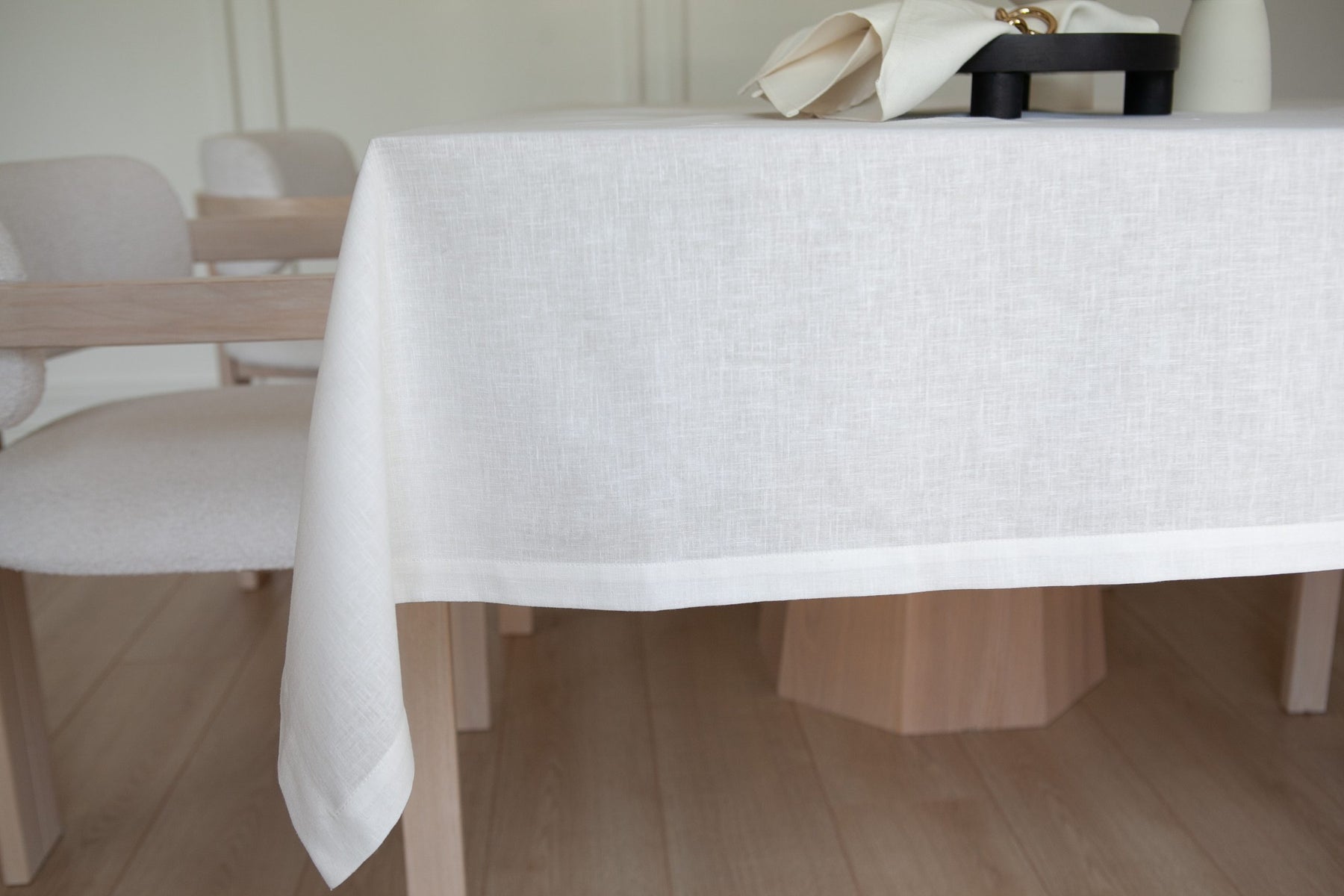 Keten Dokulu Krem Masa Örtüsü 1.40x2.40
