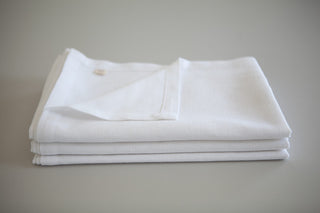 Keten Dokulu Beyaz Masa Örtüsü 1.40x2.40