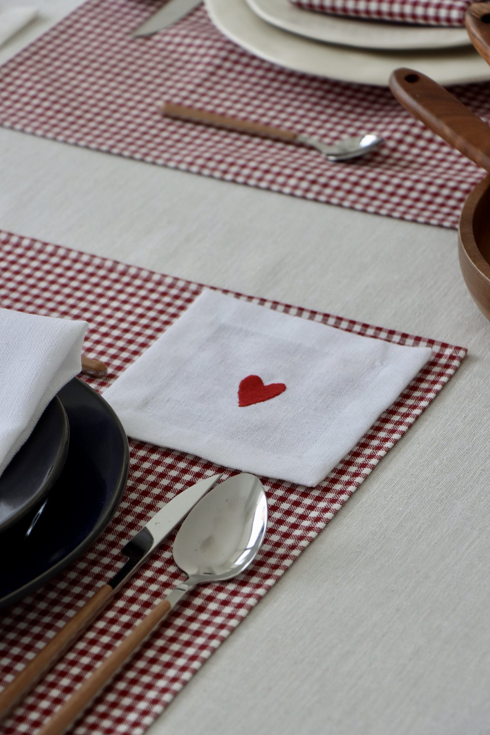 Kalp Nakışlı Bardak Altlığı 4’lü Set