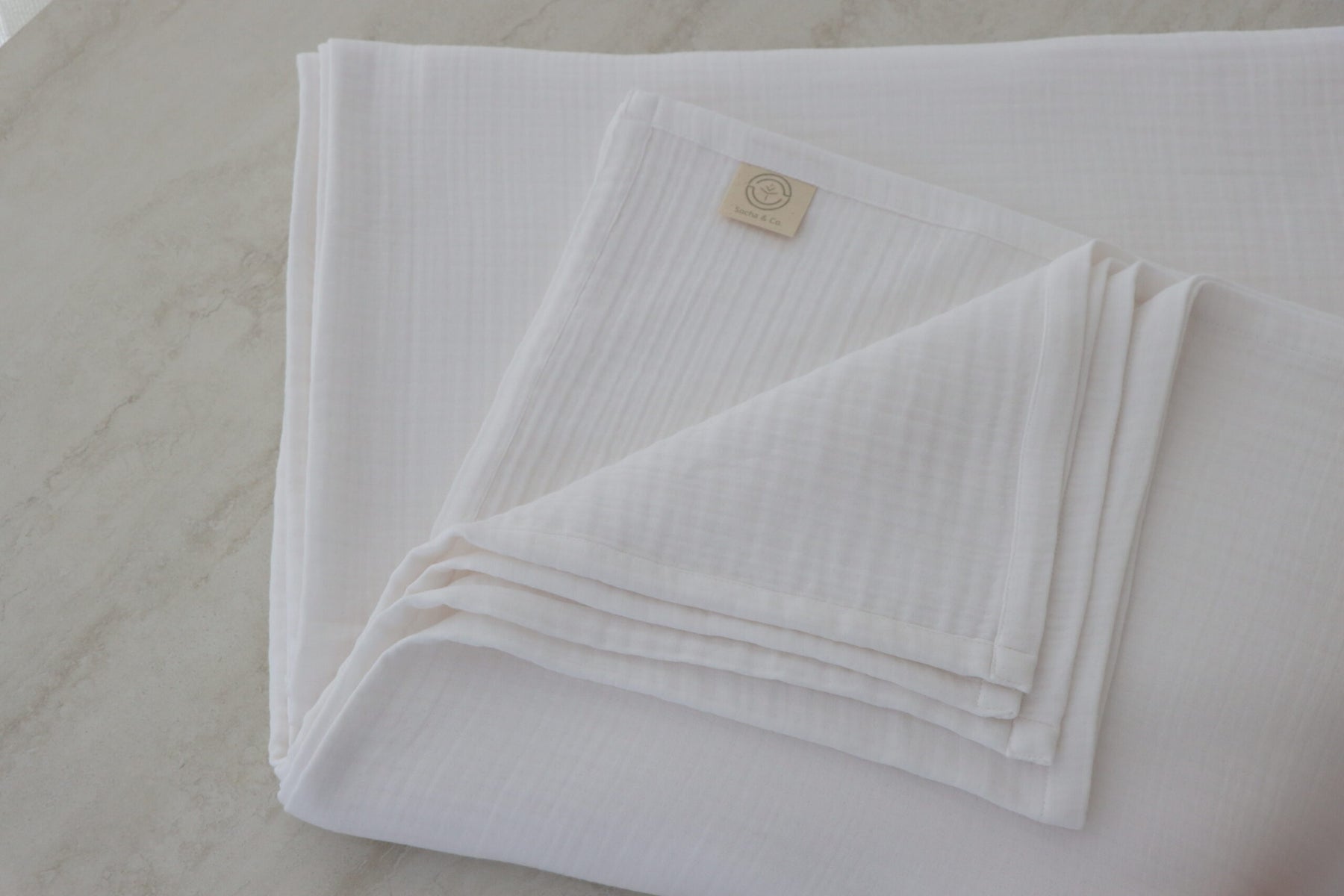 Dört Katlı Beyaz Renk Müslin Pike