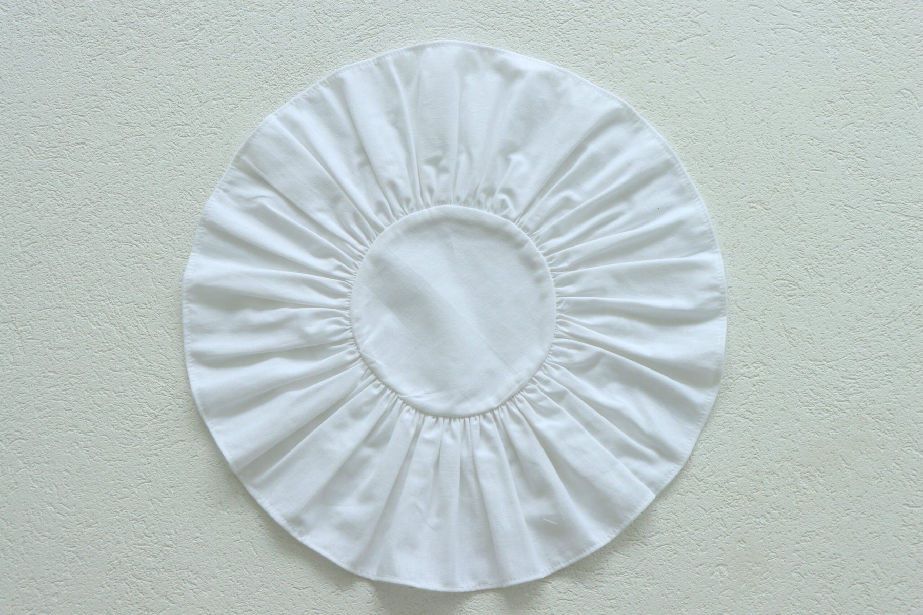 Beyaz Renk Fırfırlı Amerikan Servis