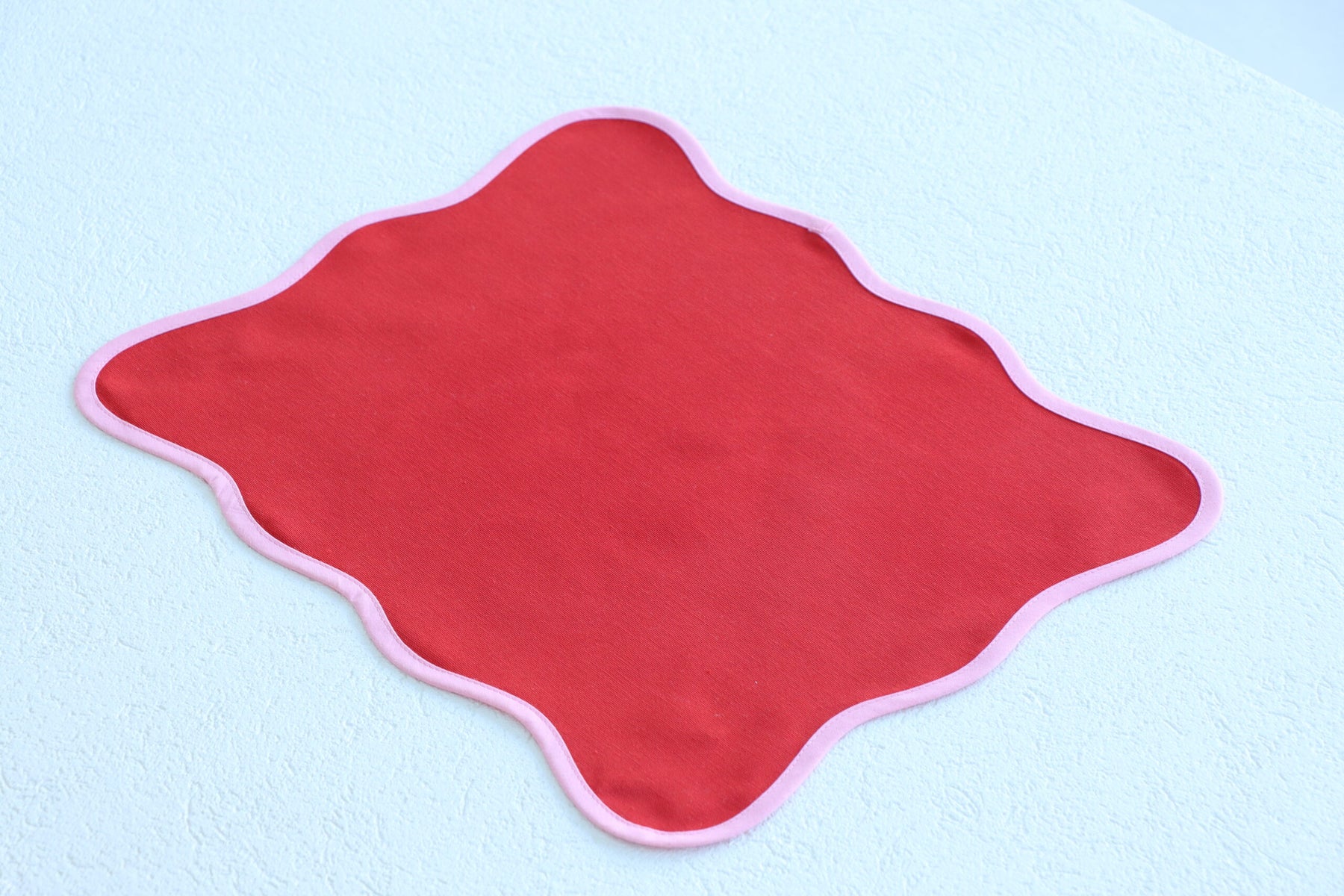 Pembe Biyeli Kırmızı Amerikan Servis 2’li Set