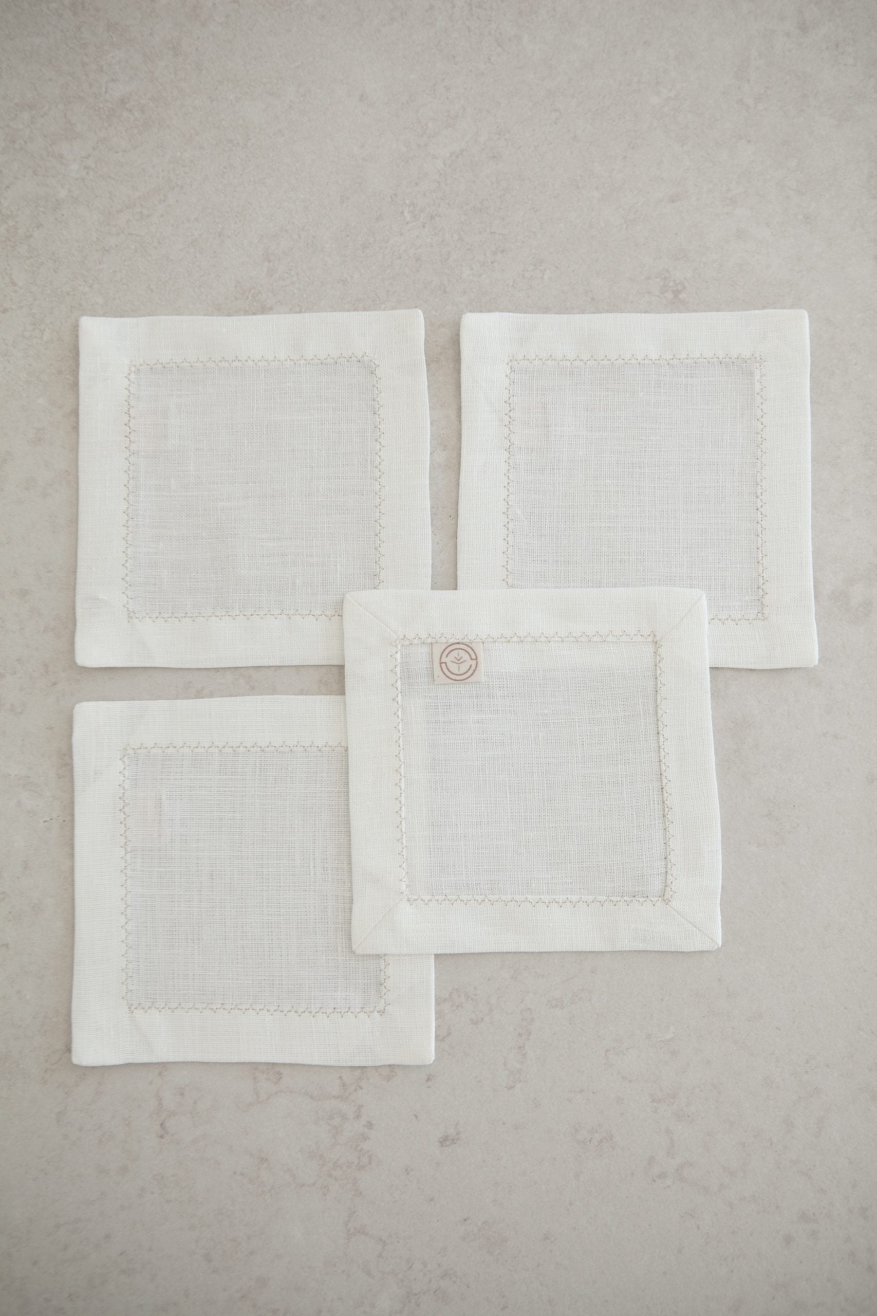 Krem Nakışlı Bardak Altlığı 4’lü Set